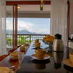 Apartamento de frente para o mar no itagua 03